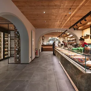Hotel Fiori Dolomites Experience ***