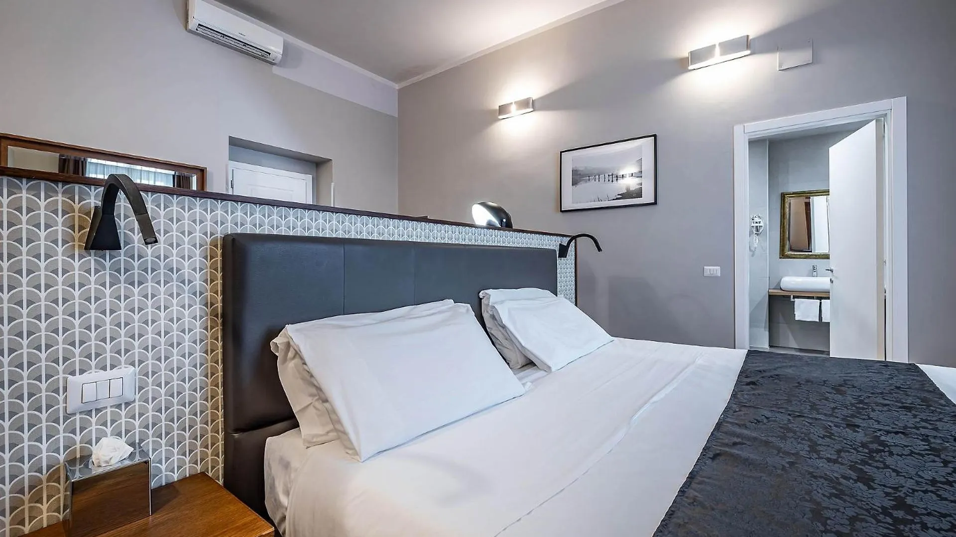 Antico Centro Suite Florence 3*,  Italy